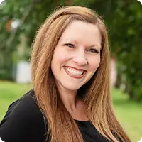 Mandi - Assistant Office Manager